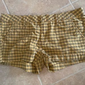 Bullhead black shorts gold plaid size 7